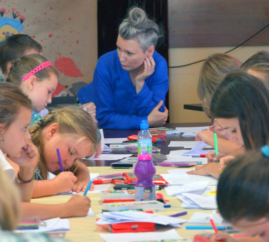 Książka z półkartkami jest OK!