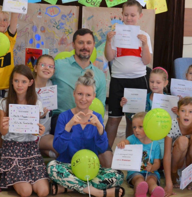 Książka z półkartkami jest OK!