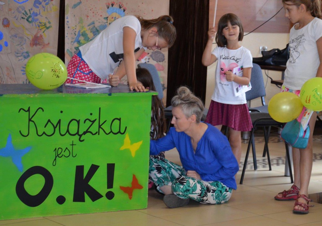 Książka z półkartkami jest OK!