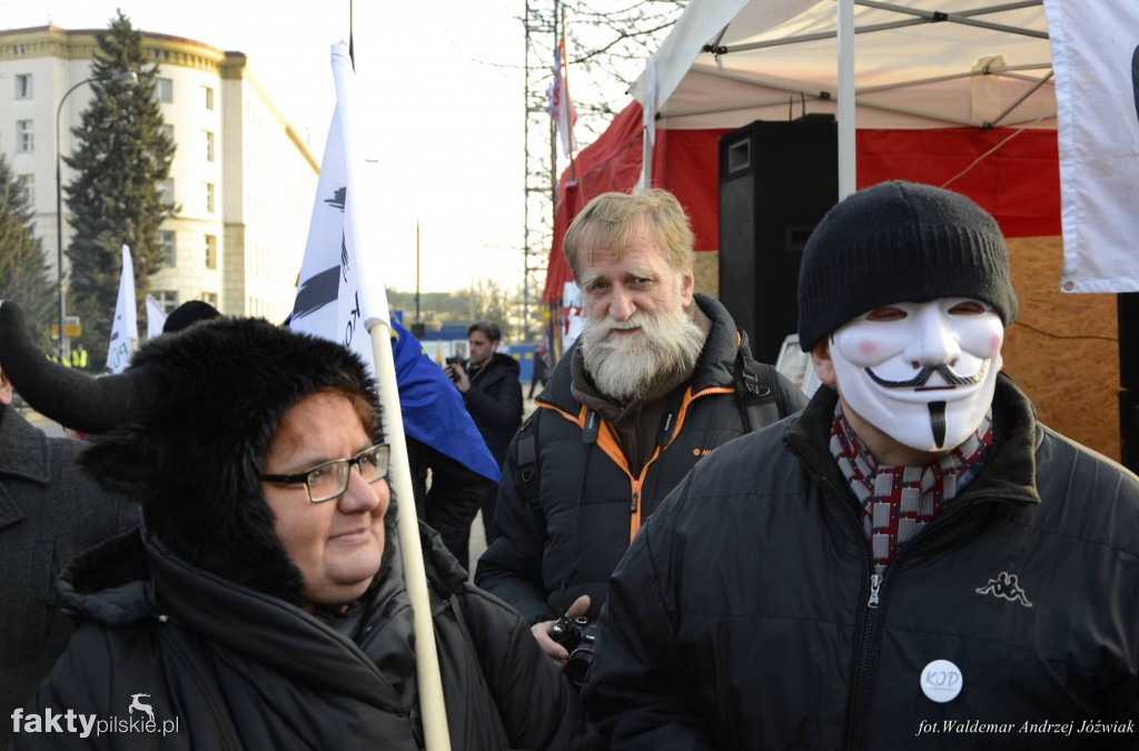 Manifestacja KOD w Warszawie