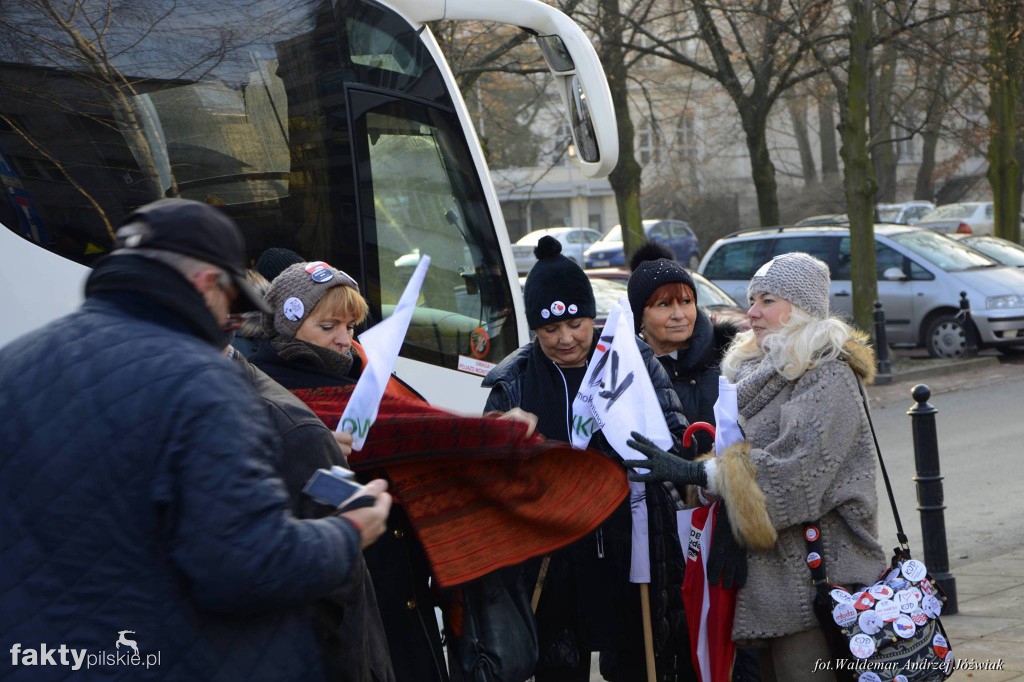 Manifestacja KOD w Warszawie