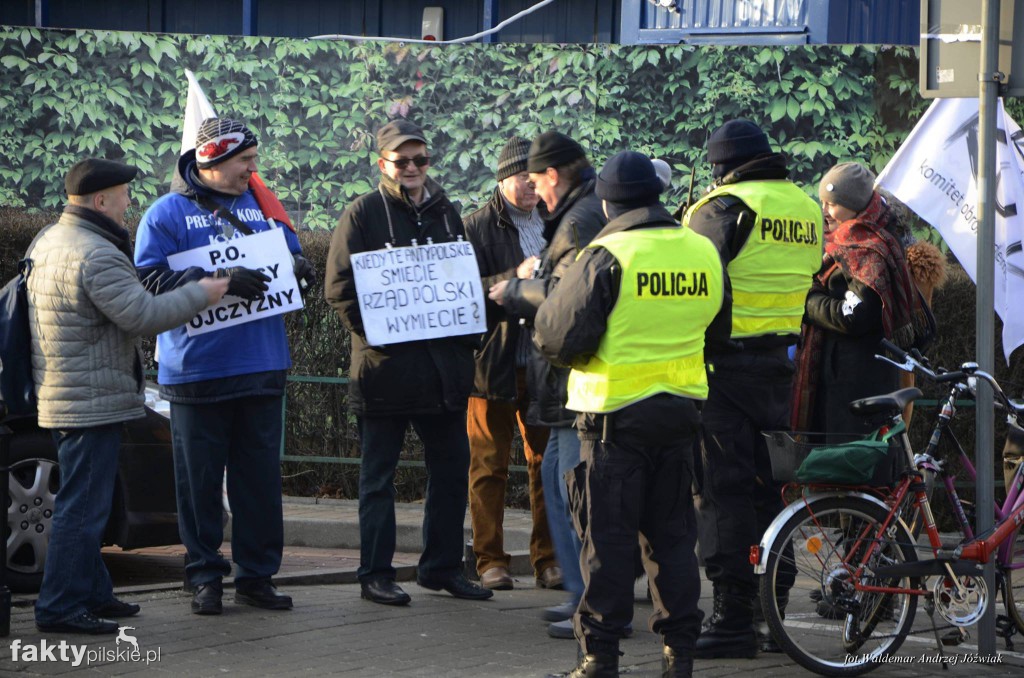Manifestacja KOD w Warszawie