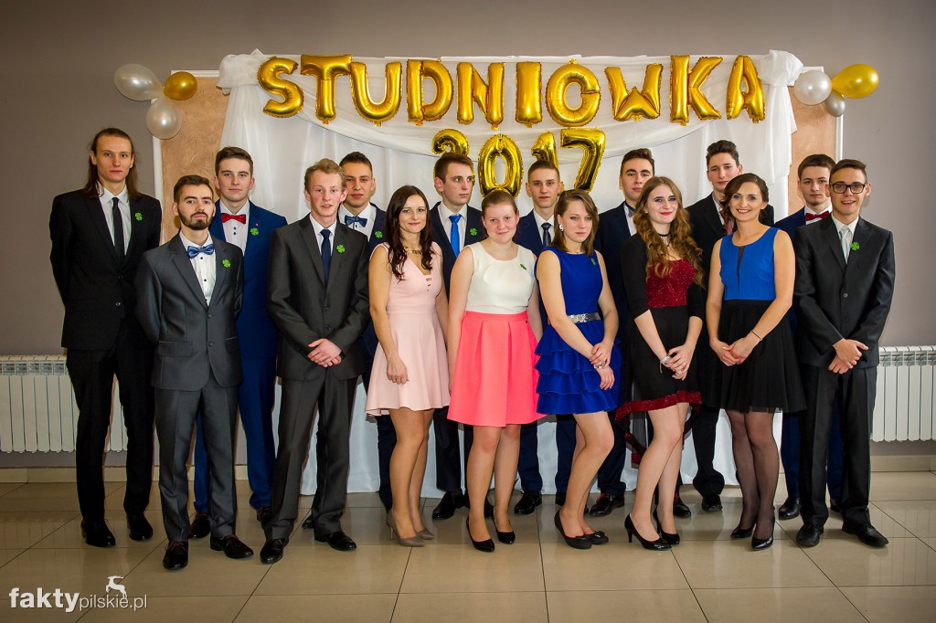 Studniówka w CKZiU w Wyrzysku