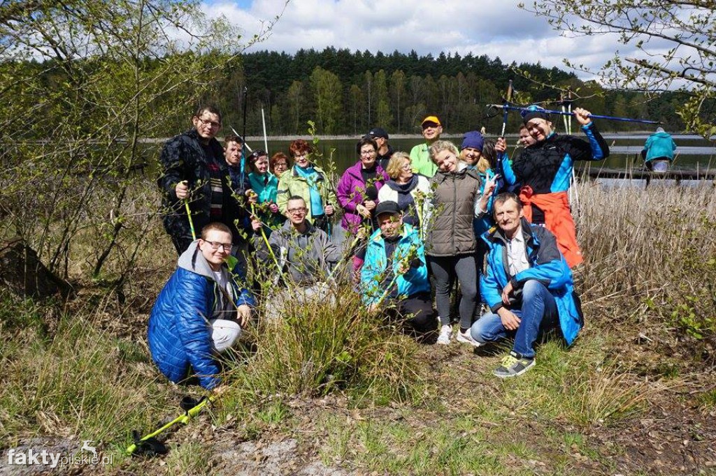 Nordic Walking po leśnych duktach