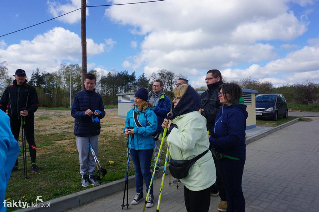 Nordic Walking po leśnych duktach