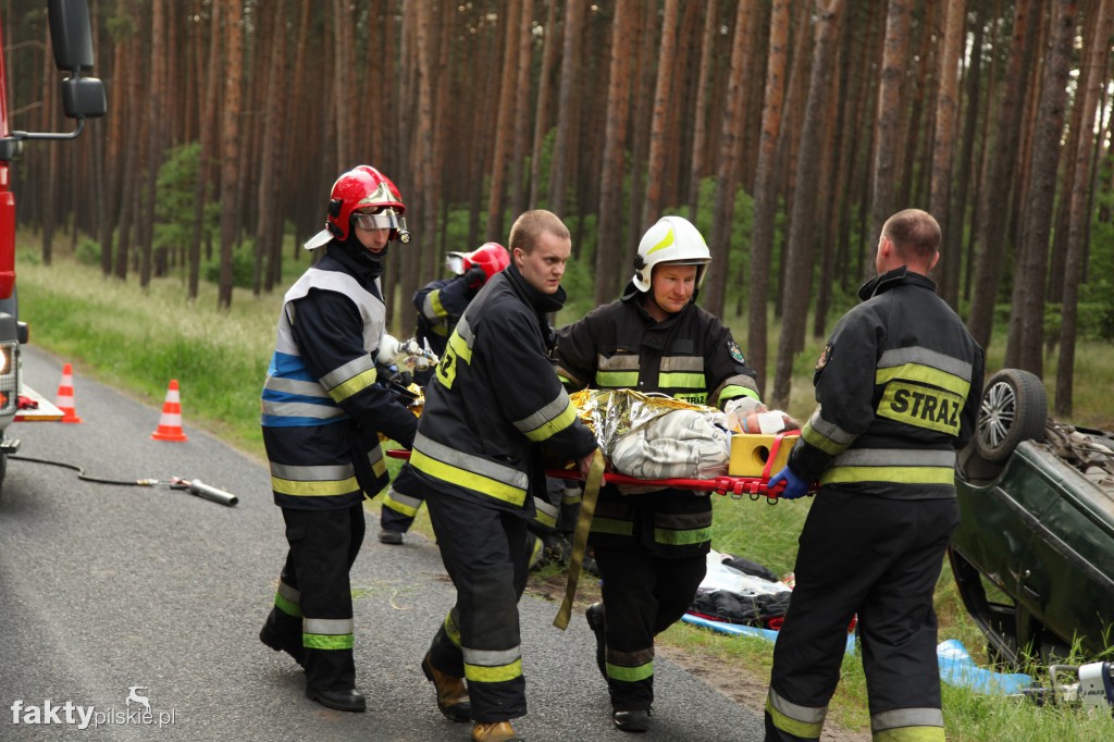 Wypadek - ćwiczenia strażaków
