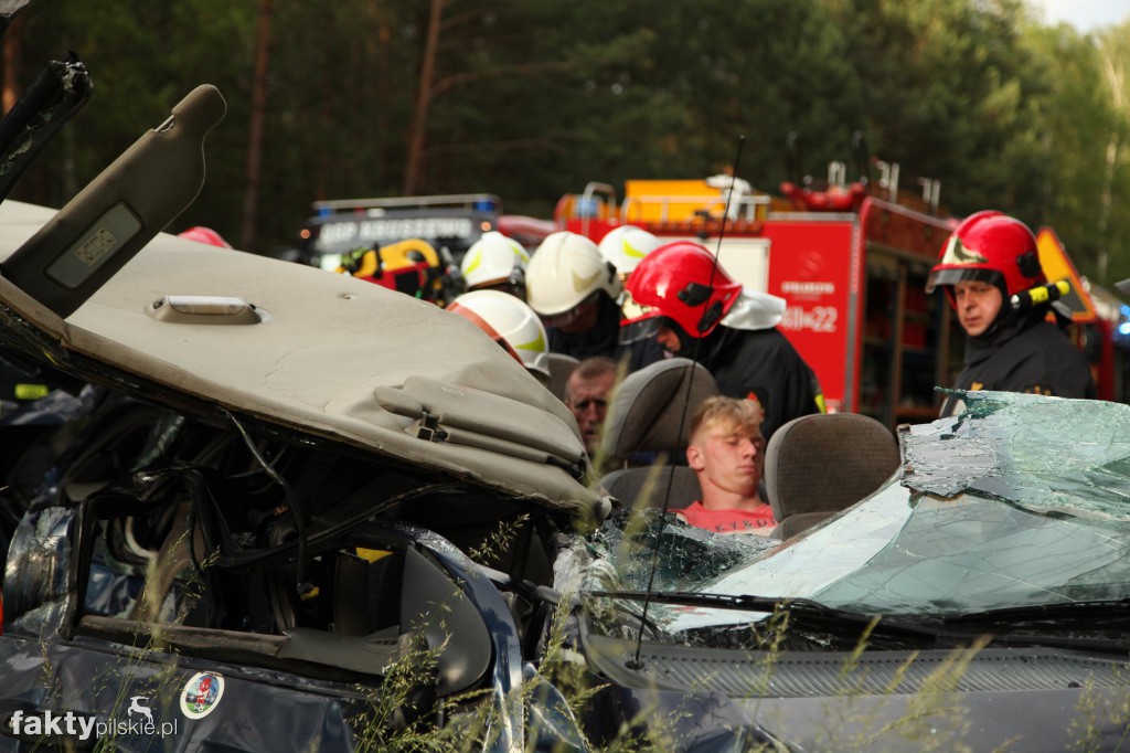 Wypadek - ćwiczenia strażaków