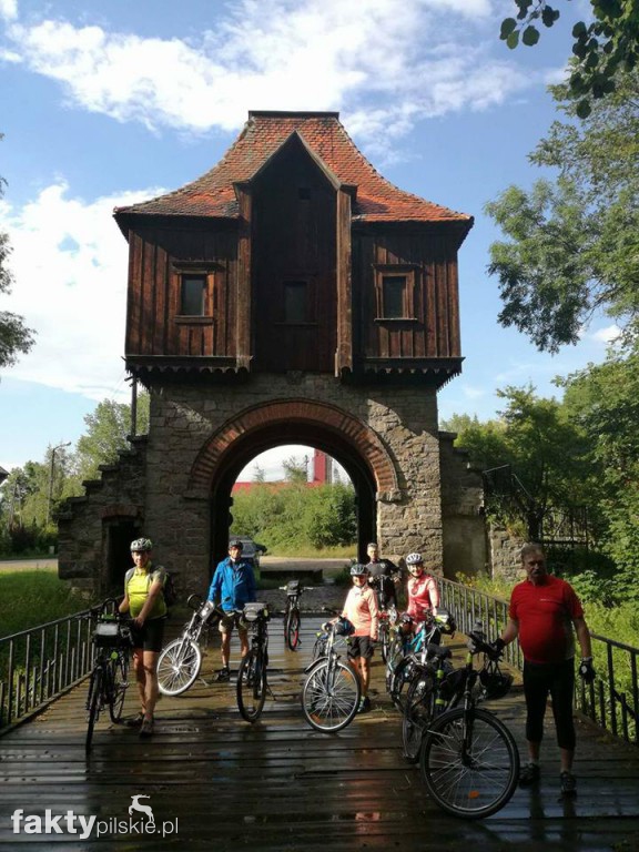 Jednoślad objeżdża zamki Dolnego Śląska