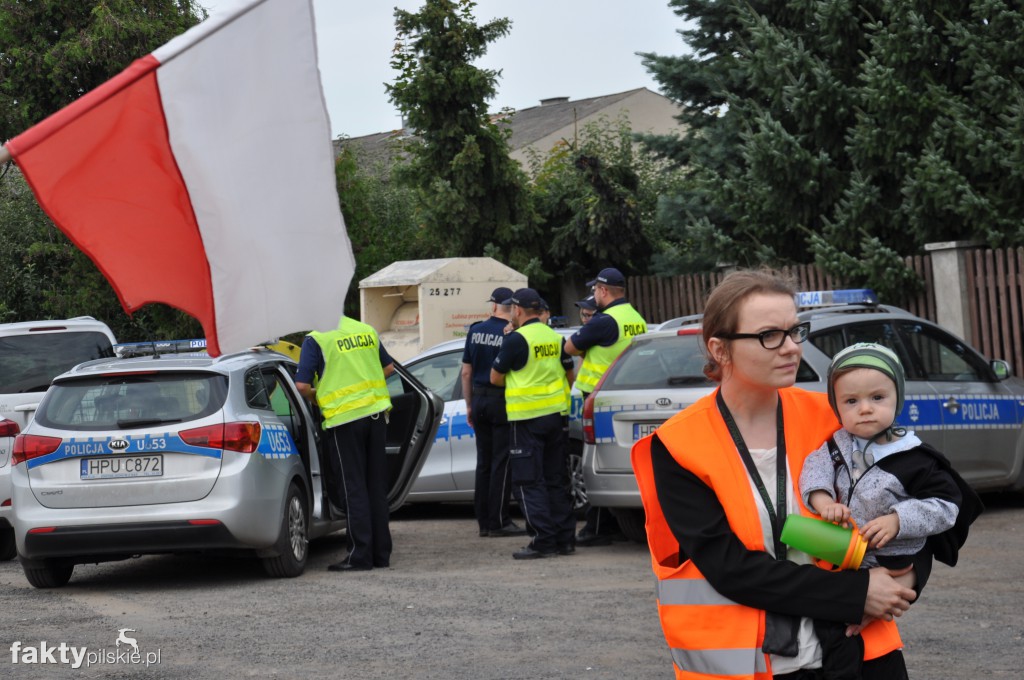 Pikieta przeciwko linii 400 kV