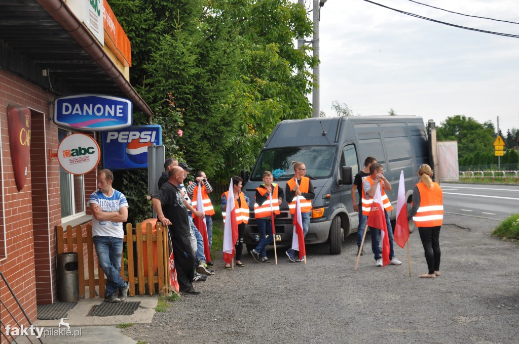 Pikieta przeciwko linii 400 kV