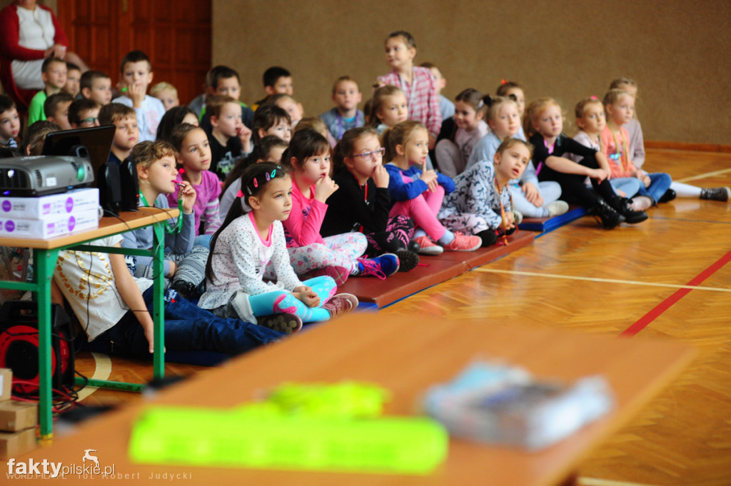 Siatkarki i WORD rozdają odblaski