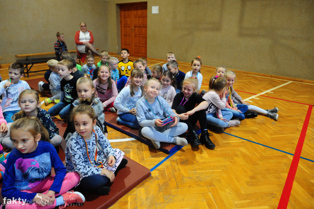 Siatkarki i WORD rozdają odblaski