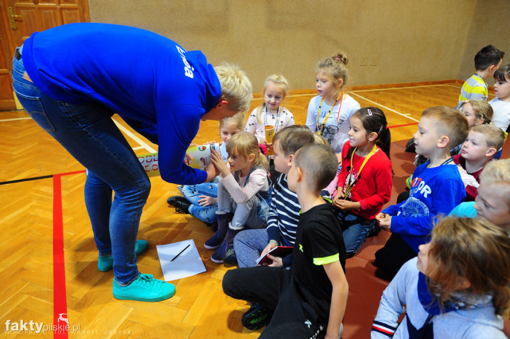 Siatkarki i WORD rozdają odblaski