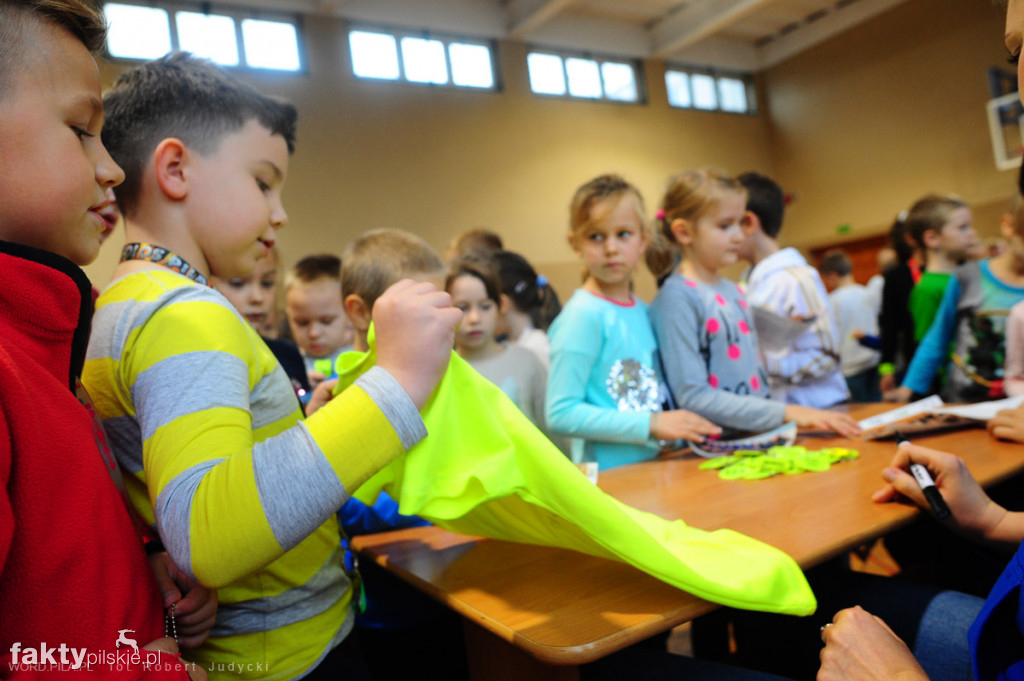 Siatkarki i WORD rozdają odblaski