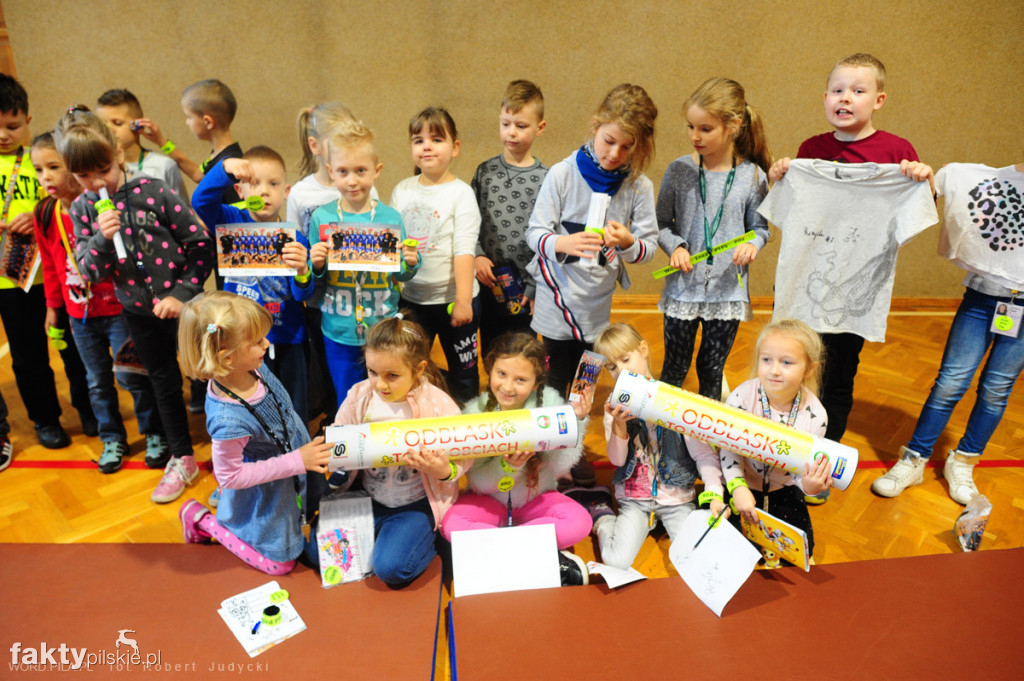 Siatkarki i WORD rozdają odblaski