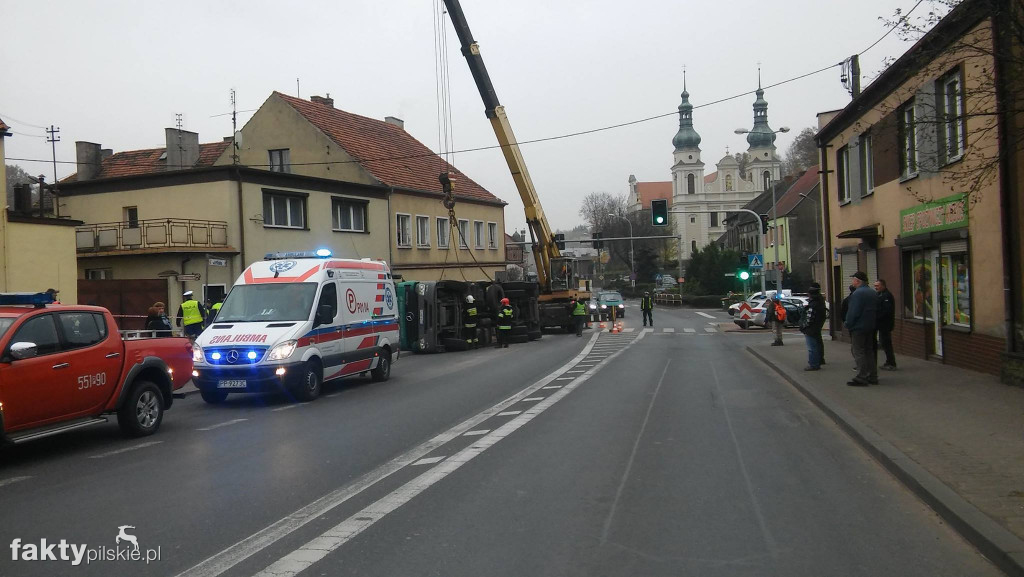 Wypadek ciężarówki w Ujściu