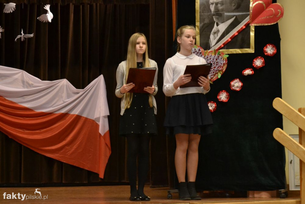 11 Listopada na apelu w szkole w Wyrzysku