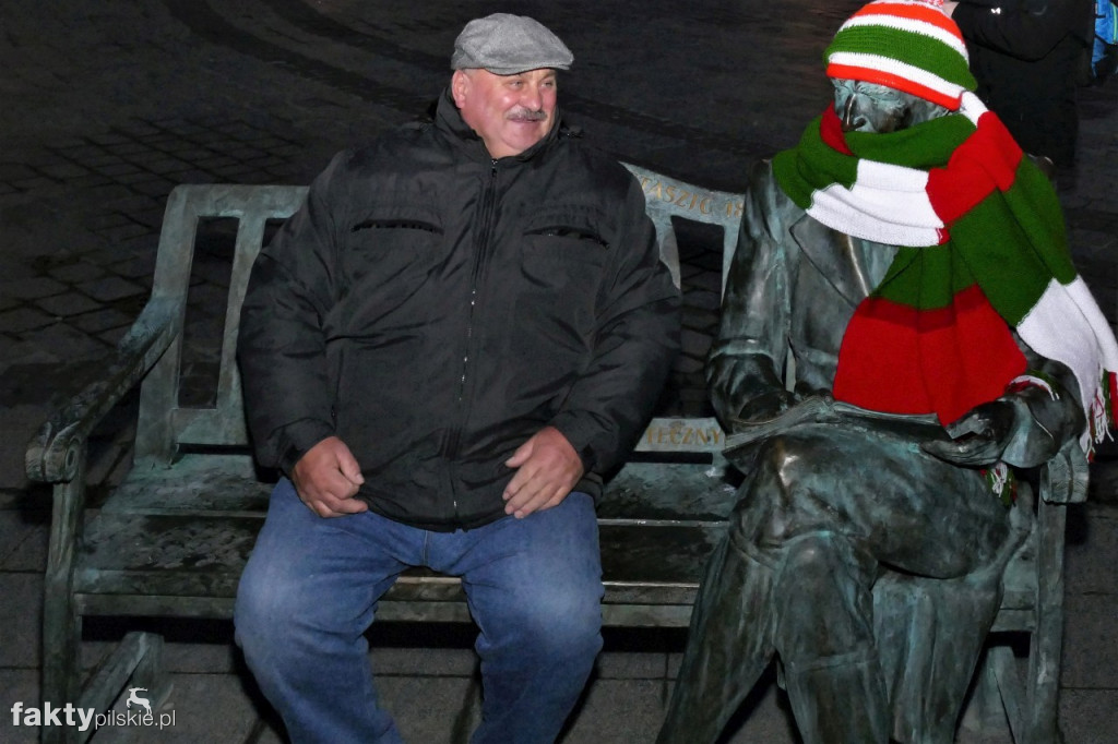 Staszic w czapce i szaliku