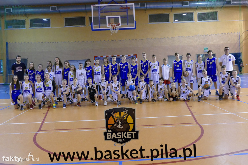 Zajęcia młodzieży Basketu Piła