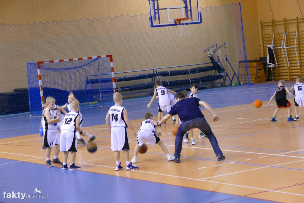 Zajęcia młodzieży Basketu Piła