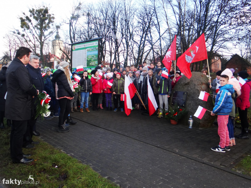 Kwiaty i znicze dla Powstańców Wielkopolskich