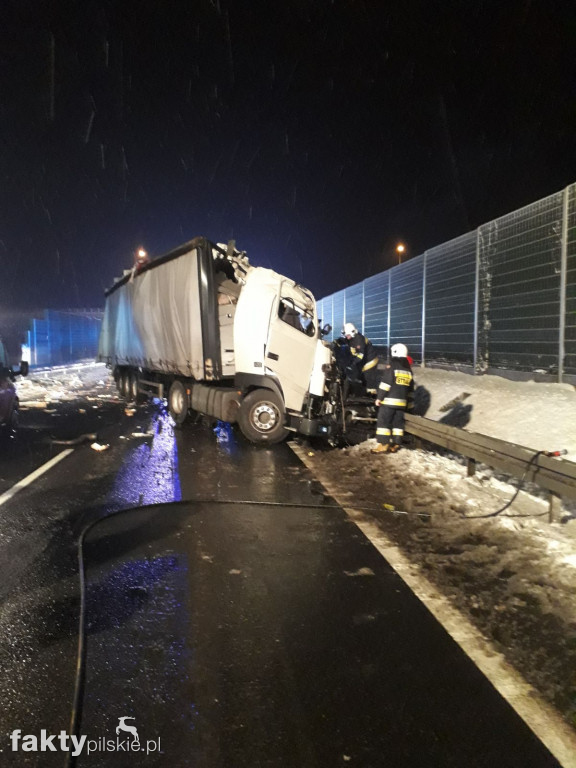 Zderzenie tirów na obwodnicy Wyrzyska