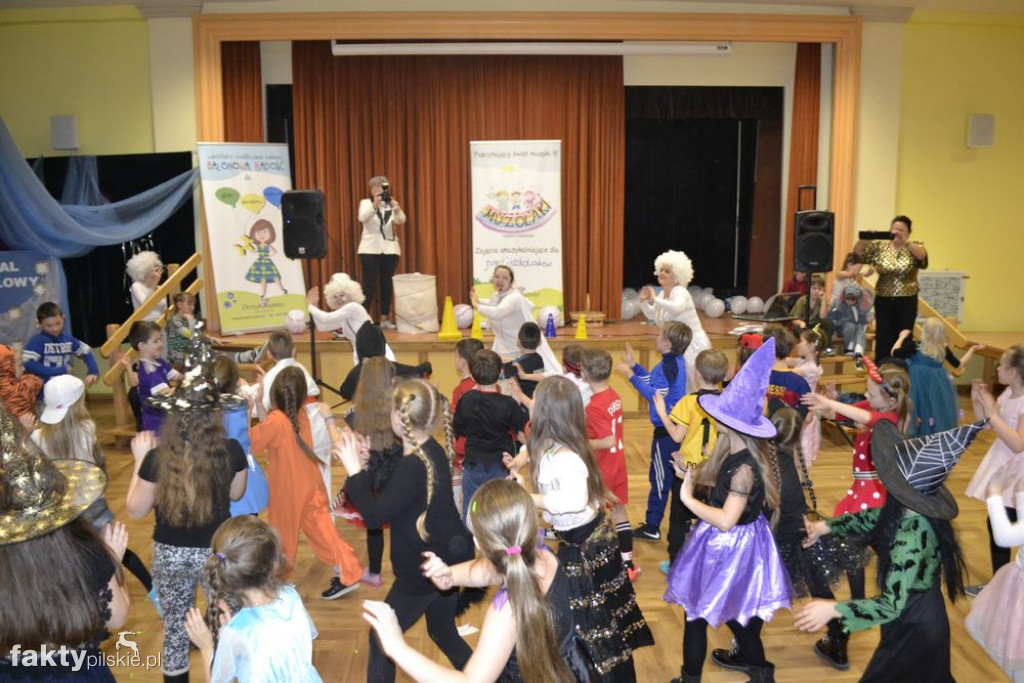 Bal w Lodowej Krainie w SP w Wyrzysku