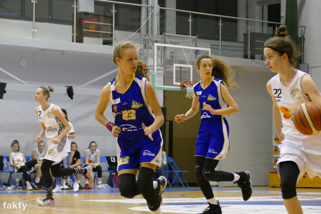 Basket Piła - ćwierćfinały w Kutnie