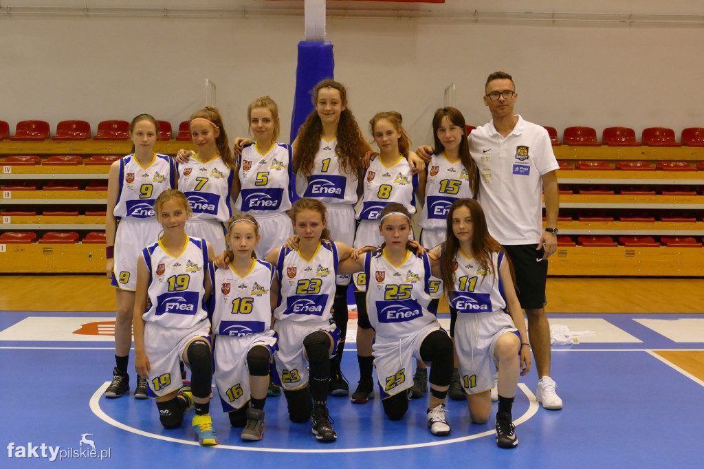 Basket Piła - ćwierćfinały w Kutnie