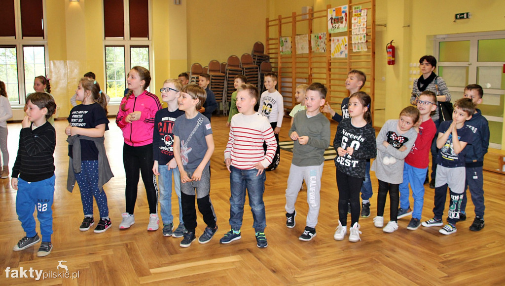 Dzieci na komisaracie w Wyrzysku