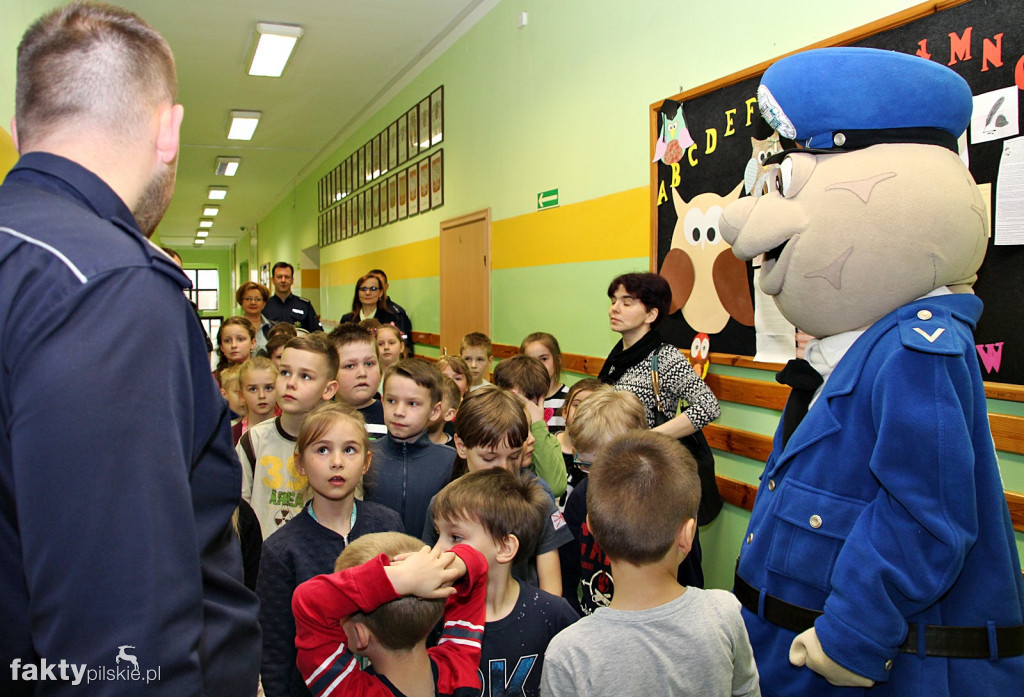 Dzieci na komisaracie w Wyrzysku