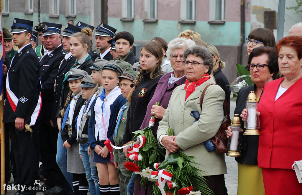 Wyrzysk: 50-metrowa biało-czerwona flaga