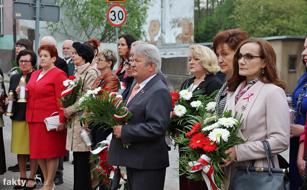 Wyrzysk: 50-metrowa biało-czerwona flaga