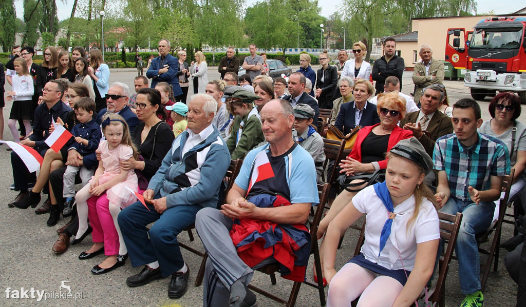 Wyrzysk: 50-metrowa biało-czerwona flaga