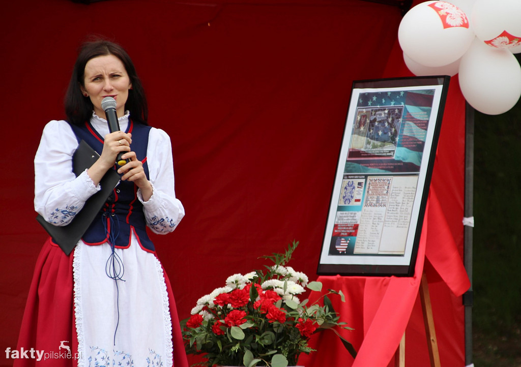 Wyrzysk: 50-metrowa biało-czerwona flaga