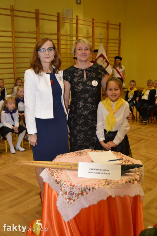 Pasowanie na ucznia w SP w Wyrzysku
