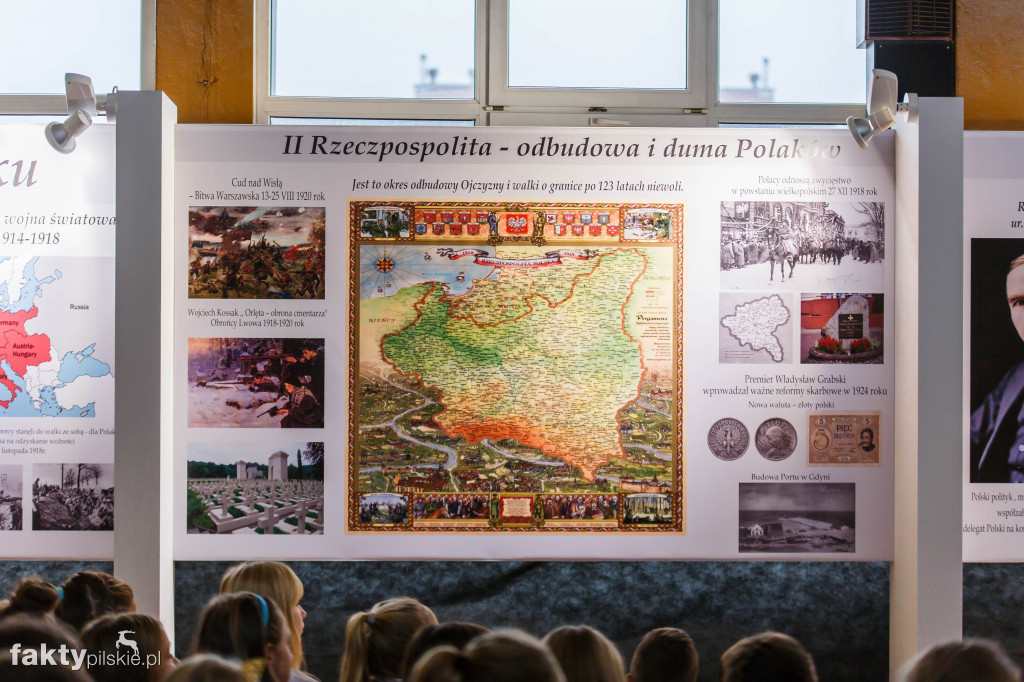 Święto Niepodległości w SP nr 4 w Pile