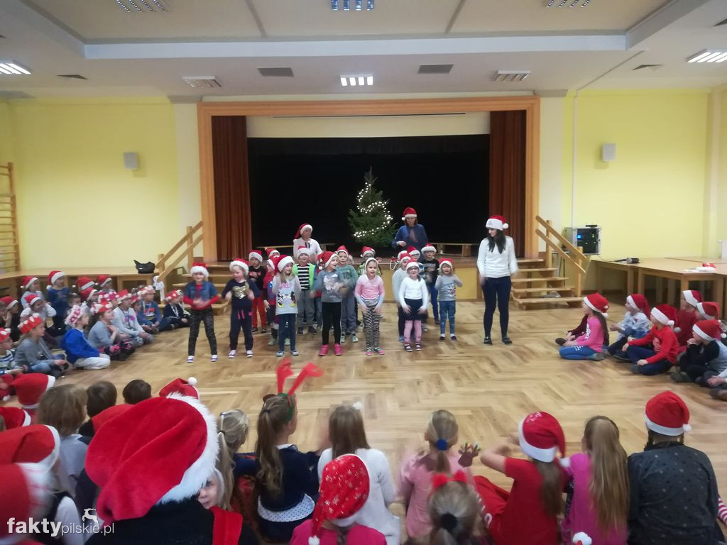 W SP w Wyrzysku ubierali choinkę