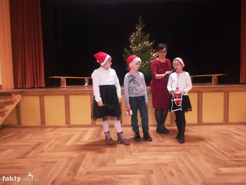 W SP w Wyrzysku ubierali choinkę