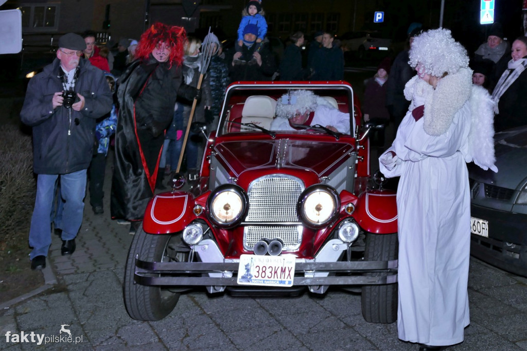 Św. Mikołaj przyjechał limuzyną