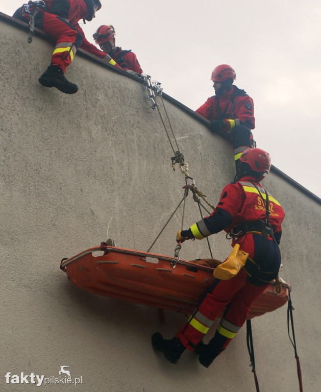 Strażacy ćwiczyli na wysokościach