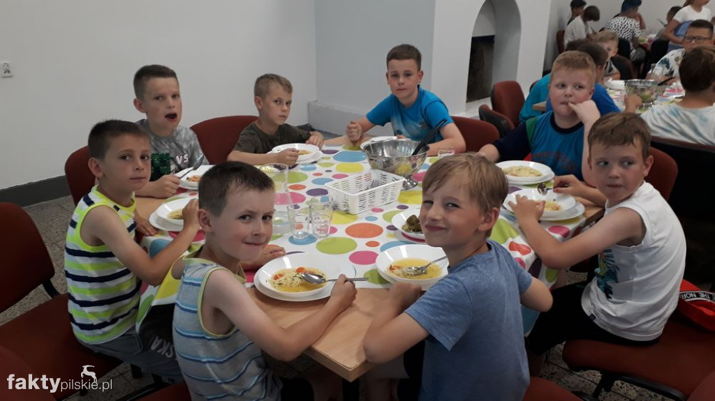Białe Wilczki na biwaku w Funce