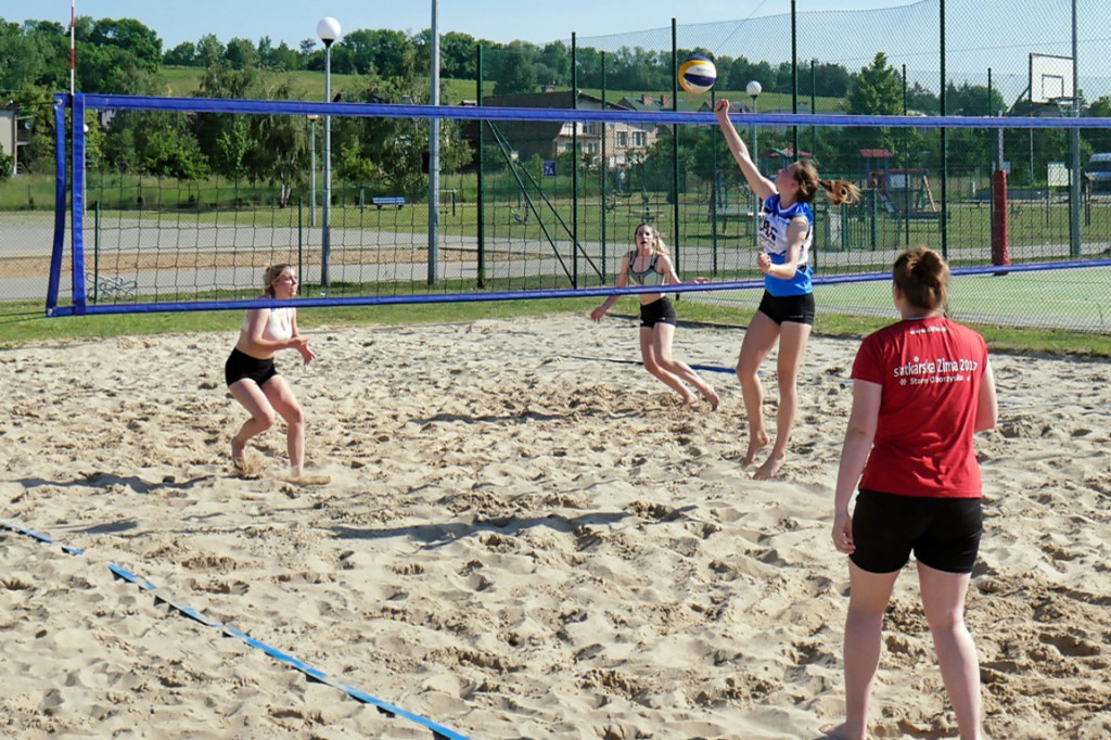 Siatkówka plażowa kobiet w Osieku n/Not.