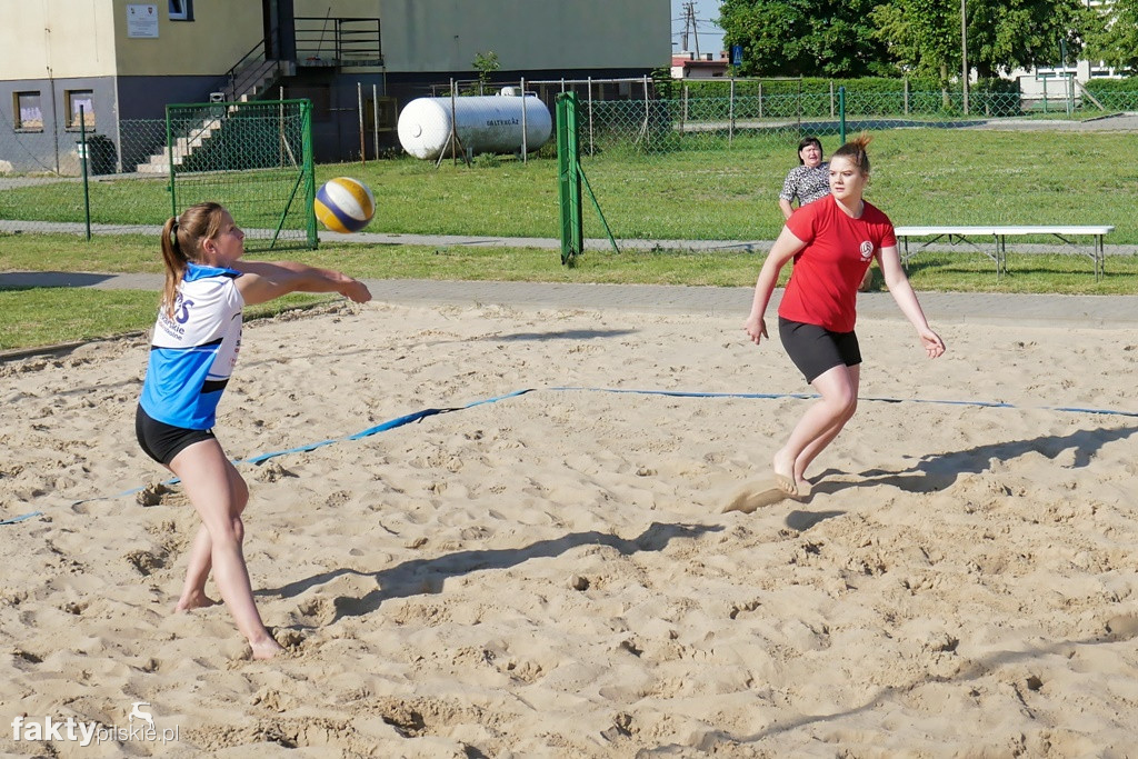 Siatkówka plażowa kobiet w Osieku n/Not.