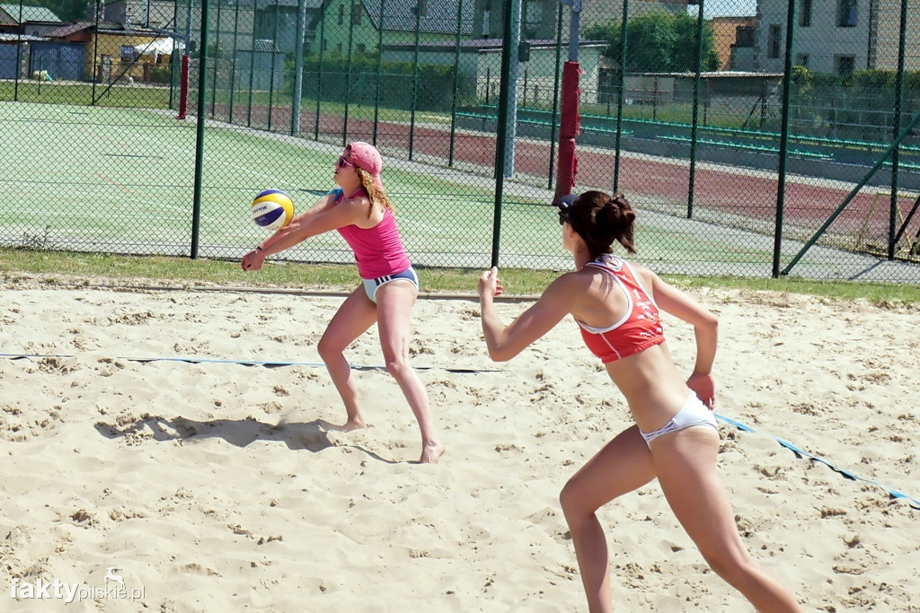 Siatkówka plażowa kobiet w Osieku n/Not.