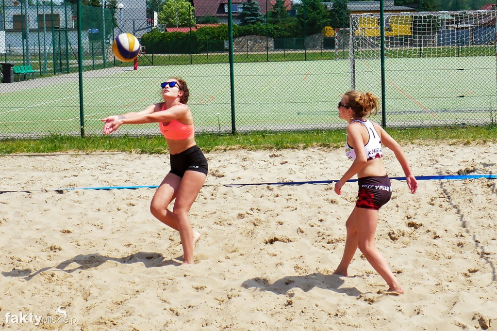 Finał siatkówki plażowej w Osieku n/Not.
