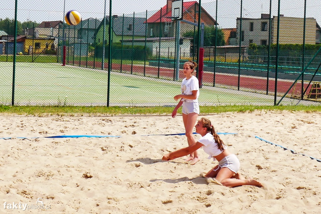 Finał siatkówki plażowej w Osieku n/Not.