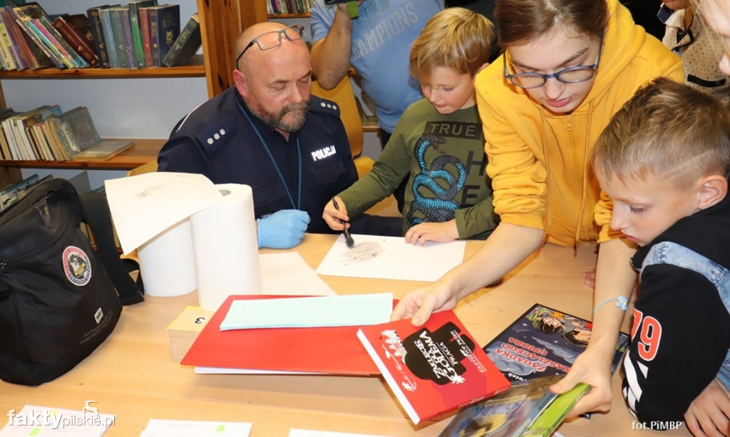 Noc bibliotek, noc detektywów w Pile