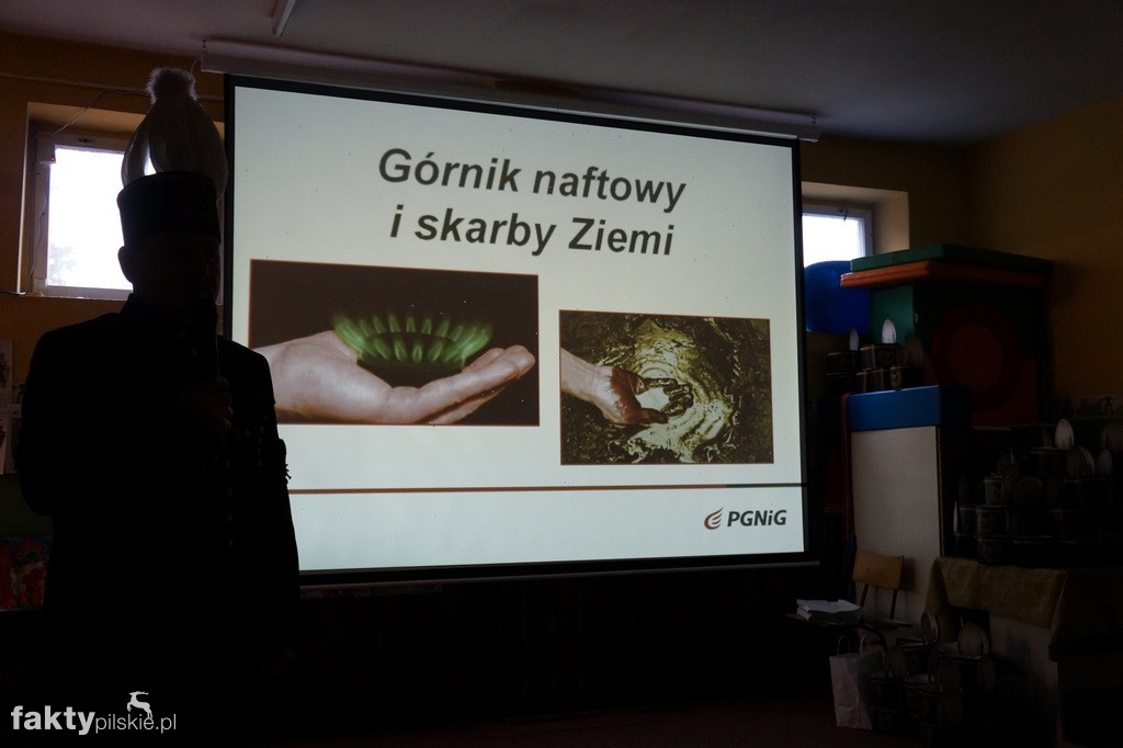 Górnik naftowy u przedszkolaków