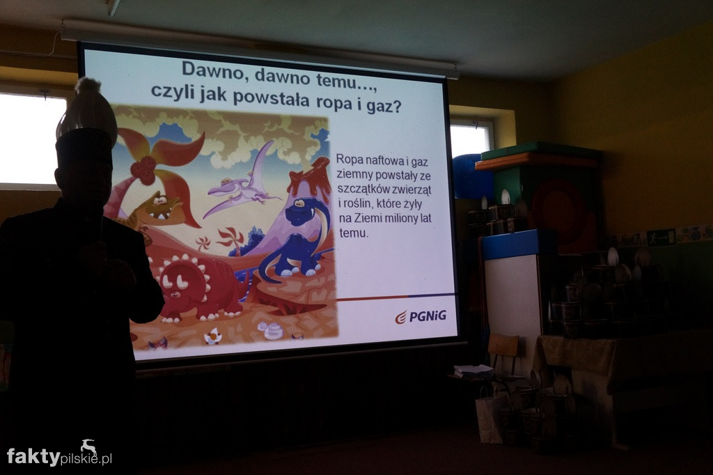 Górnik naftowy u przedszkolaków